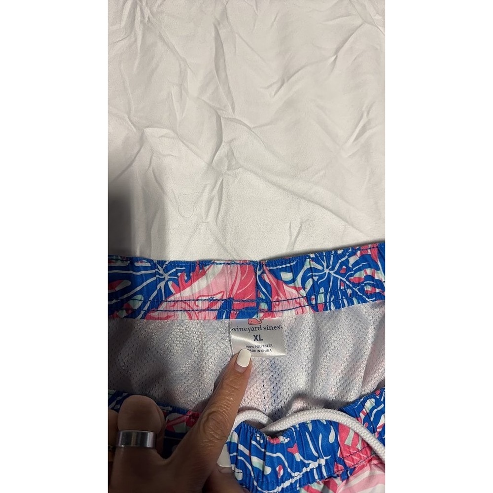 Vineyard Vines Mens Tropical Leaf Marlin Swim Trunks Pink Blue XL